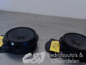 Gebruikte Speaker Ford Tourneo Custom 2.0 TDCi 16V Eco Blue 130 Prijs € 31,50 Margeregeling aangeboden door C&J bedrijfsauto's & onderdelen
