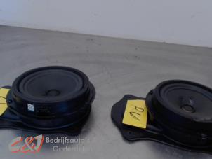 Gebruikte Speaker Ford Tourneo Custom 2.0 TDCi 16V Eco Blue 130 Prijs € 31,50 Margeregeling aangeboden door C&J Bedrijfsauto's & Onderdelen