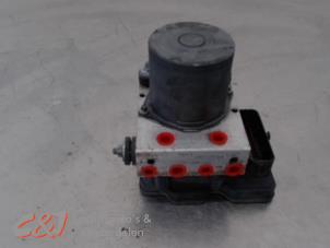 Gebruikte ABS Pomp Ford Tourneo Custom 2.0 TDCi 16V Eco Blue 130 Prijs € 157,50 Margeregeling aangeboden door C&J Bedrijfsauto's & Onderdelen