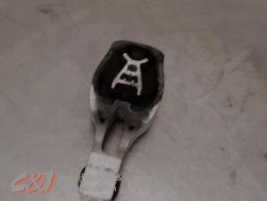 Gebruikte Motorrubber Opel Combo Cargo 1.5 CDTI 100 Prijs € 26,25 Margeregeling aangeboden door C&J Bedrijfsauto's & Onderdelen