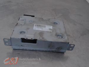 Gebruikte Radio module Opel Combo Cargo 1.5 CDTI 100 Prijs € 315,00 Margeregeling aangeboden door C&J Bedrijfsauto's & Onderdelen