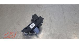 Gebruikte Module (diversen) Ford Tourneo Custom 2.0 TDCi 16V Eco Blue 130 Prijs € 13,13 Margeregeling aangeboden door C&J Bedrijfsauto's & Onderdelen