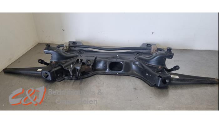 Gebruikte Subframe Peugeot Expert (V1/VA/VB/VE/VF/VT/VY) 2.0 Blue HDi 120 16V Prijs € 89,25 Margeregeling aangeboden door C&J Bedrijfsauto's & Onderdelen