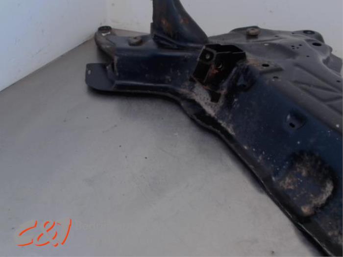 Gebruikte Subframe Peugeot Partner (EA//EF/EN/EU) 1.6 BlueHDi 100 Prijs € 78,75 Margeregeling aangeboden door C&J Bedrijfsauto's & Onderdelen