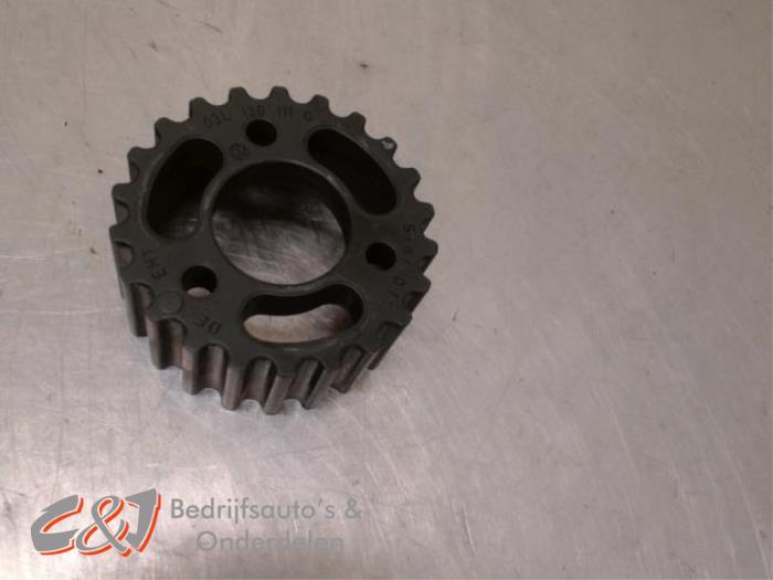 Gebruikte Tandwiel dieselpomp Volkswagen Caddy III (2KA,2KH,2CA,2CH) 1.6 TDI 16V Prijs € 10,50 Margeregeling aangeboden door C&J Bedrijfsauto's & Onderdelen