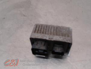 Gebruikte Gloeirelais Ford Transit Custom 2.2 TDCi 16V Prijs € 10,50 Margeregeling aangeboden door C&J Bedrijfsauto's & Onderdelen