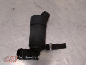 Gebruikte Ruitensproeierpomp voor Ford Transit Custom 2.2 TDCi 16V Prijs € 15,75 Margeregeling aangeboden door C&J Bedrijfsauto's & Onderdelen