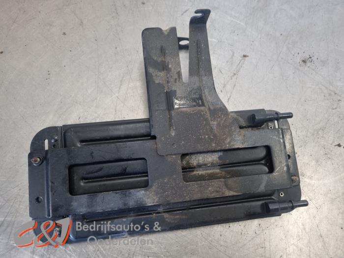 Gebruikte Brandstofkoeler Nissan NV 400 (M9J) 2.3 dCi 150 16V Prijs € 36,75 Margeregeling aangeboden door C&J Bedrijfsauto's & Onderdelen