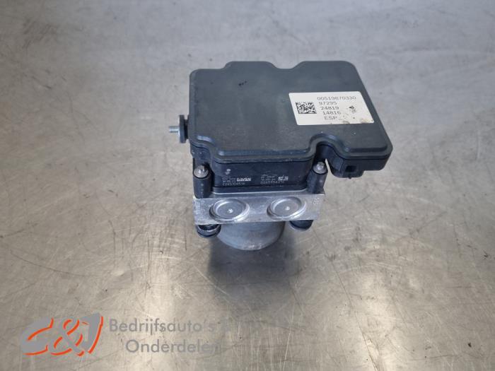 Gebruikte ABS Pomp Citroen Jumper (U9) 3.0 HDi 180 Euro 5 Prijs € 15,75 Margeregeling aangeboden door C&J Bedrijfsauto's & Onderdelen