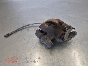 Gebruikte Remklauw (Tang) links-achter Nissan NV 400 (M9J) 2.3 dCi 150 16V Prijs € 78,75 Margeregeling aangeboden door C&J Bedrijfsauto's & Onderdelen