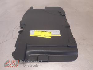 Gebruikte Accu afdekkap Volkswagen Crafter (SY) 2.0 TDI FWD Prijs € 36,75 Margeregeling aangeboden door C&J Bedrijfsauto's & Onderdelen