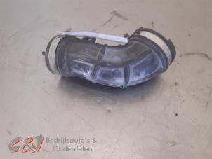 Gebruikte Intercooler Buis Ford Tourneo Custom 2.0 TDCi 16V Eco Blue 130 Prijs € 21,00 Margeregeling aangeboden door C&J Bedrijfsauto's & Onderdelen