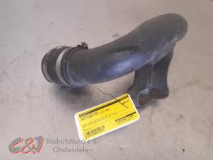 Gebruikte Intercooler Buis Ford Tourneo Custom 2.0 TDCi 16V Eco Blue 130 Prijs € 21,00 Margeregeling aangeboden door C&J Bedrijfsauto's & Onderdelen