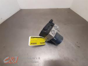 Gebruikte ABS Pomp Mercedes Vito Tourer (447.7) 2.2 114 CDI 16V Prijs € 210,00 Margeregeling aangeboden door C&J Bedrijfsauto's & Onderdelen