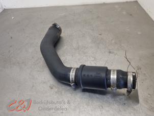 Gebruikte Intercooler Slang Ford Transit 2.2 TDCi 16V Euro 5 Prijs € 21,00 Margeregeling aangeboden door C&J Bedrijfsauto's & Onderdelen