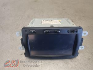 Gebruikte Radio Renault Trafic (1FL/2FL/3FL/4FL) 1.6 dCi 90 Prijs € 183,75 Margeregeling aangeboden door C&J Bedrijfsauto's & Onderdelen