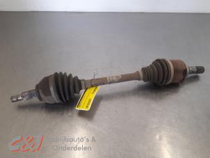 Gebruikte Steekas links-voor Renault Trafic (1FL/2FL/3FL/4FL) 2.0 dCi 16V 150 Prijs € 78,75 Margeregeling aangeboden door C&J Bedrijfsauto's & Onderdelen