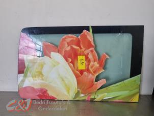 Gebruikte Ruit 2Deurs rechts-achter Volkswagen Transporter T5 1.9 TDi Prijs € 89,25 Margeregeling aangeboden door C&J Bedrijfsauto's & Onderdelen