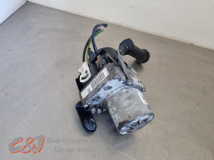 Stuurbekrachtiging Pomp van een Citroën Berlingo 1.6 BlueHDI 100 2016
