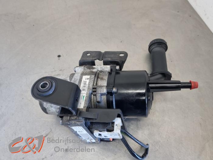 Stuurbekrachtiging Pomp van een Citroën Berlingo 1.6 BlueHDI 100 2016