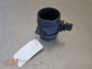 Gebruikte Luchthoeveelheidsmeter Volkswagen Transporter/Caravelle T5 2.5 TDi PF Prijs € 26,25 Margeregeling aangeboden door C&J Bedrijfsauto's & Onderdelen