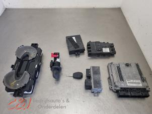 Gebruikte Kontaktslot + computer Renault Trafic (1FL/2FL/3FL/4FL) 1.6 dCi 140 Twin Turbo Prijs € 762,30 Inclusief btw aangeboden door C&J Bedrijfsauto's & Onderdelen