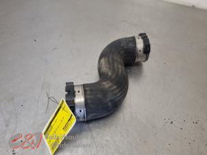 Gebruikte Intercooler Slang Mercedes Sprinter 3,5t (906.63) 316 CDI 16V Prijs € 21,00 Margeregeling aangeboden door C&J Bedrijfsauto's & Onderdelen