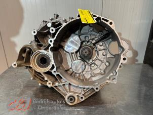 Gebruikte Versnellingsbak Volkswagen Crafter (SY) 2.0 TDI FWD Prijs € 2.477,48 Inclusief btw aangeboden door C&J Bedrijfsauto's & Onderdelen