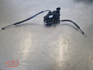 Gebruikte Deurslot Mechaniek 2Deurs links Peugeot Boxer (U9) 2.2 HDi 110 Euro 5 Prijs € 21,00 Margeregeling aangeboden door C&J Bedrijfsauto's & Onderdelen