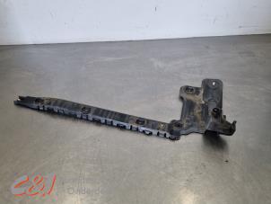 Gebruikte Bumpersteun links-achter Ford Transit 2.0 TDCi 16V Eco Blue 170 Prijs € 26,25 Margeregeling aangeboden door C&J Bedrijfsauto's & Onderdelen