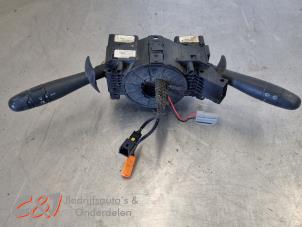 Gebruikte Licht + Raw Schakelaar Opel Vivaro 1.9 DI Prijs € 42,00 Margeregeling aangeboden door C&J Bedrijfsauto's & Onderdelen