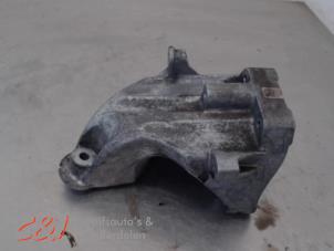 Gebruikte Motorsteun Mercedes Sprinter 3t (906.61) 213 CDI 16V Prijs € 26,25 Margeregeling aangeboden door C&J Bedrijfsauto's & Onderdelen