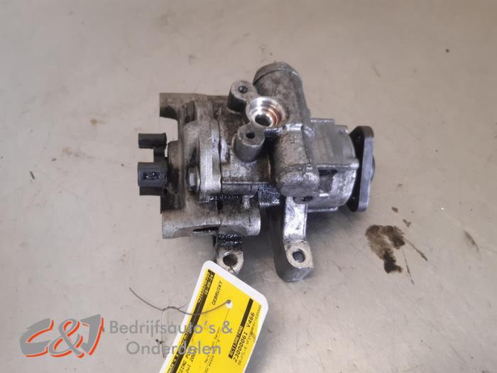 Gebruikte Pomp Servo Peugeot Boxer (U9) 2.2 HDi 120 Euro 4 Prijs € 36,75 Margeregeling aangeboden door C&J Bedrijfsauto's & Onderdelen