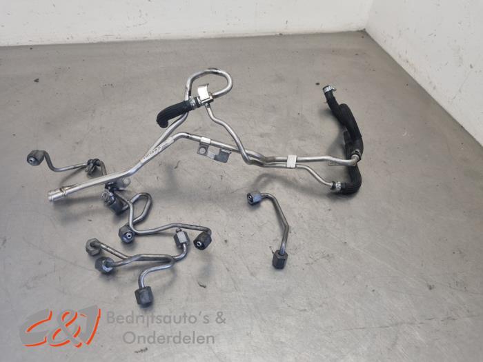 Gebruikte Brandstofleiding Mercedes Vito (447.6) 2.2 114 CDI 16V Prijs € 21,00 Margeregeling aangeboden door C&J Bedrijfsauto's & Onderdelen