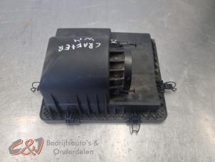 Gebruikte Luchtfilterhuis Volkswagen Crafter (SY) 2.0 TDI FWD Prijs € 89,25 Margeregeling aangeboden door C&J Bedrijfsauto's & Onderdelen