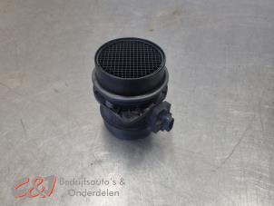 Gebruikte Luchthoeveelheidsmeter Volkswagen Crafter (SY) 2.0 TDI Prijs € 31,50 Margeregeling aangeboden door C&J Bedrijfsauto's & Onderdelen