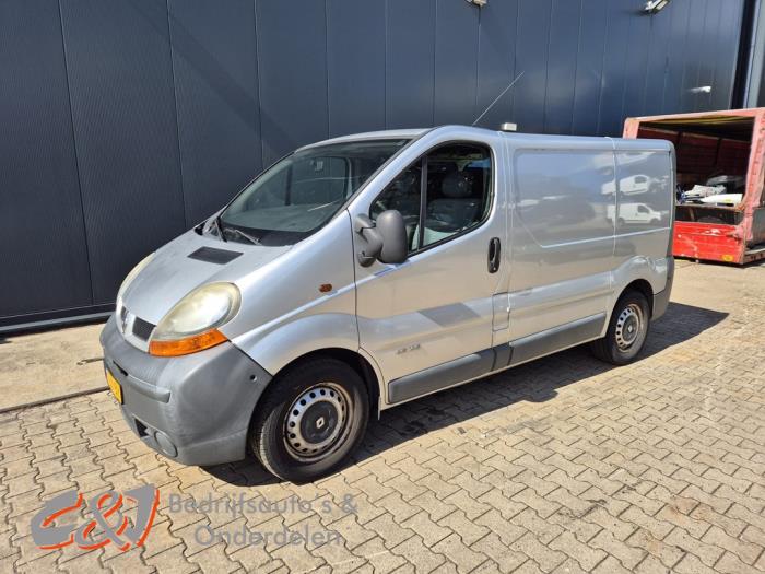 Gebruikte Automaatbak Renault Trafic New (FL) 2.5 dCi 16V 135 Prijs € 341,25 Margeregeling aangeboden door C&J Bedrijfsauto's & Onderdelen