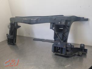 Gebruikte Voorfront Volkswagen Crafter 2.5 TDI 30/32/35/46/50 Prijs € 183,75 Margeregeling aangeboden door C&J Bedrijfsauto's & Onderdelen