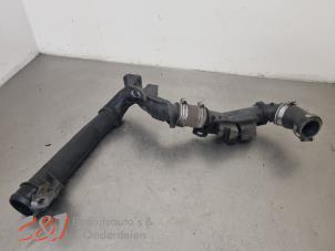 Gebruikte Intercooler Buis Peugeot Expert (V1/VA/VB/VE/VF/VT/VY) 2.0 Blue HDi 180 16V Prijs € 21,00 Margeregeling aangeboden door C&J Bedrijfsauto's & Onderdelen