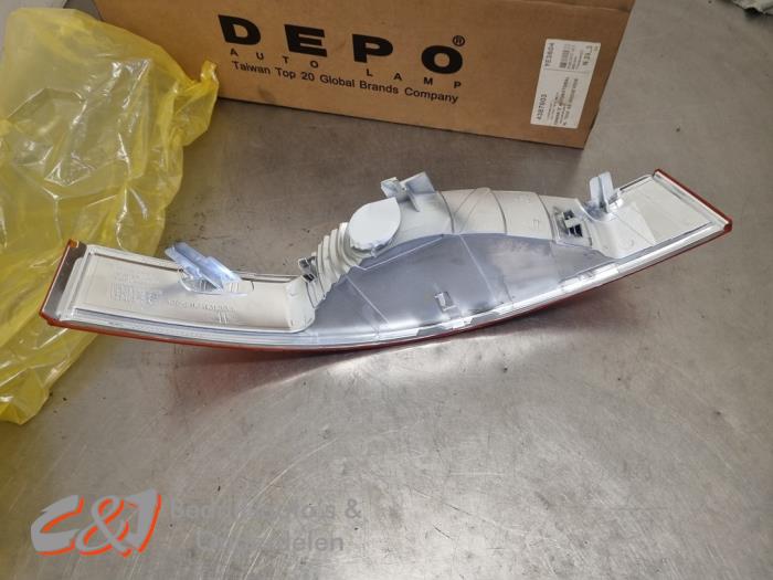 Richtingaanwijzer links van een Renault Master II (FD/HD) 2.5 dCi 16V 100 2004