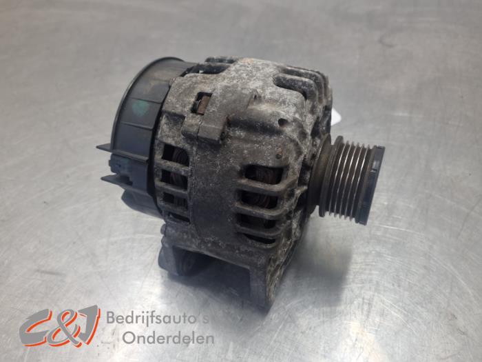 Gebruikte Dynamo Renault Kangoo Express (FC) 1.5 dCi 60 Prijs € 31,50 Margeregeling aangeboden door C&J Bedrijfsauto's & Onderdelen