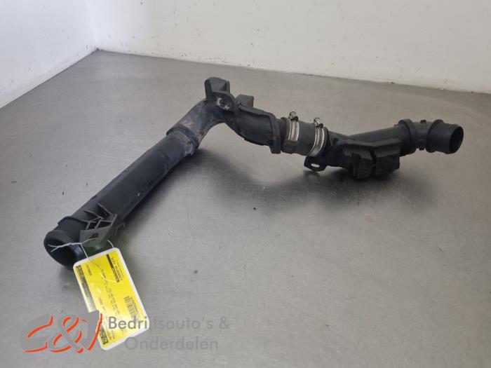 Gebruikte Intercooler Buis Peugeot Expert (V1/VA/VB/VE/VF/VT/VY) 2.0 Blue HDi 120 16V Prijs € 21,00 Margeregeling aangeboden door C&J Bedrijfsauto's & Onderdelen
