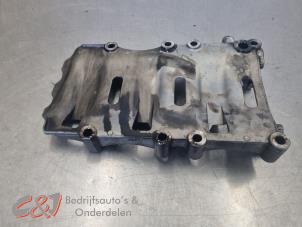 Gebruikte Oliefilterhuis Peugeot Expert (V1/VA/VB/VE/VF/VT/VY) 2.0 Blue HDi 180 16V Prijs € 68,25 Margeregeling aangeboden door C&J Bedrijfsauto's & Onderdelen