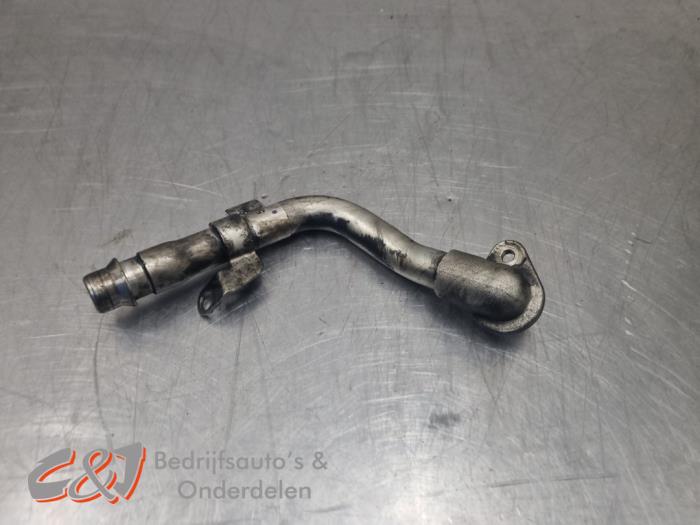 Gebruikte Waterslang aansluiting Iveco New Daily VI 33S12, 35C12, 35S12 Prijs € 15,75 Margeregeling aangeboden door C&J Bedrijfsauto's & Onderdelen