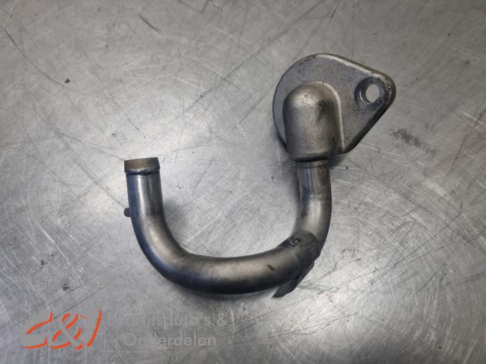 Gebruikte Waterslang aansluiting Iveco New Daily VI 33S12, 35C12, 35S12 Prijs € 10,50 Margeregeling aangeboden door C&J Bedrijfsauto's & Onderdelen