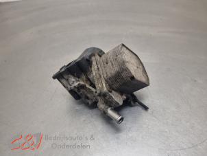 Gebruikte Oliefilterhuis Ford Transit 2.2 TDCi 16V Prijs € 68,25 Margeregeling aangeboden door C&J Bedrijfsauto's & Onderdelen