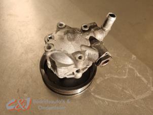 Gebruikte Pomp Servo Renault Master III (FV) 2.3 dCi 125 16V FWD Prijs € 78,75 Margeregeling aangeboden door C&J Bedrijfsauto's & Onderdelen