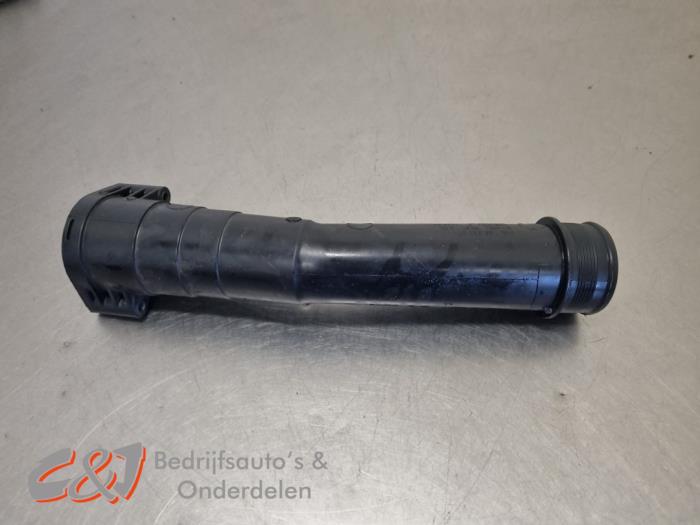 Gebruikte Intercooler Buis Volkswagen Crafter (SY) 2.0 TDI Prijs € 15,75 Margeregeling aangeboden door C&J Bedrijfsauto's & Onderdelen