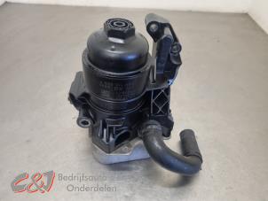 Gebruikte Oliefilterhuis Volkswagen Crafter (SY) 2.0 TDI Prijs € 78,75 Margeregeling aangeboden door C&J Bedrijfsauto's & Onderdelen