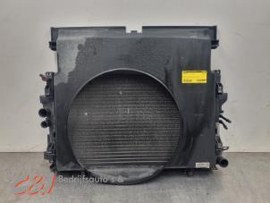Gebruikte Radiateur Mercedes Vito (639.6) 2.2 111 CDI 16V Prijs € 105,00 Margeregeling aangeboden door C&J Bedrijfsauto's & Onderdelen
